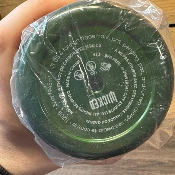 Owala FreeSip Tumbler - 32 oz - Elphaba - Picture 3 of 4